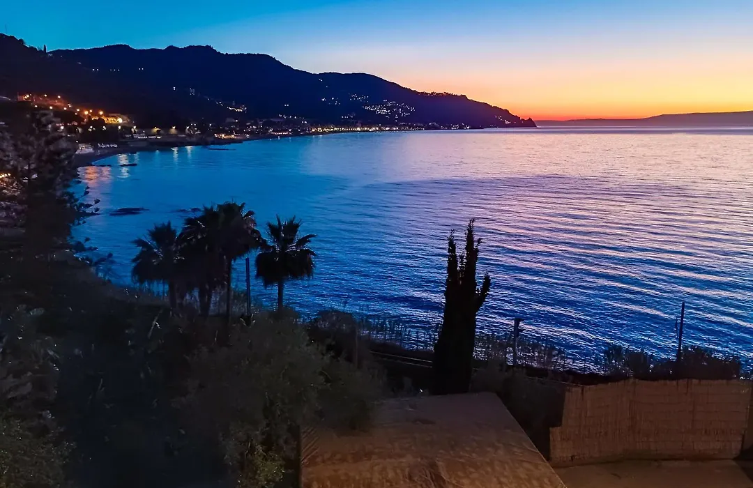 Hotiday Taormina Mare-1